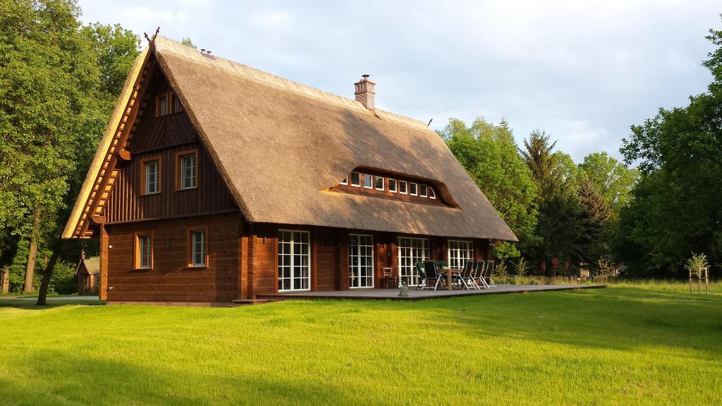 Villa Exklusives Holzhaus à Burg  Extérieur photo