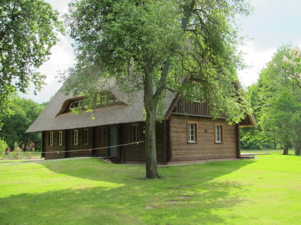 Villa Exklusives Holzhaus à Burg  Chambre photo